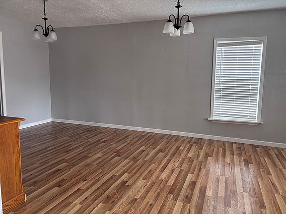 3rd image of 803 NE 3rd St