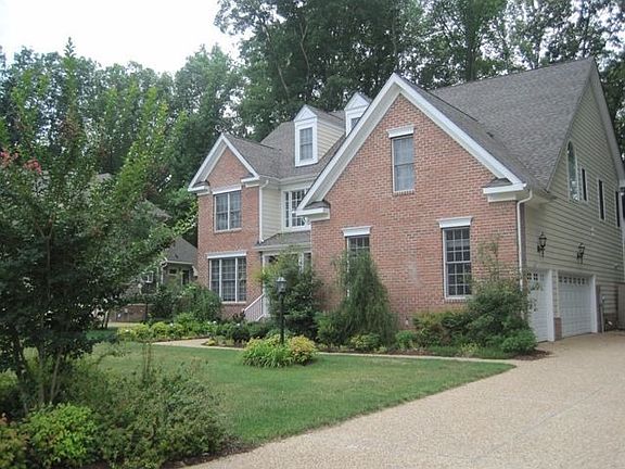 3 Car Garage!