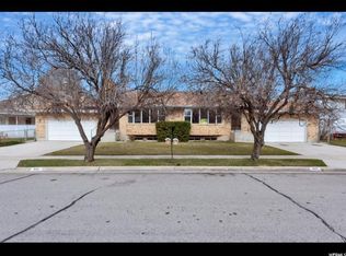 647 E Larchwood Dr, Midvale, UT 84047