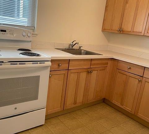 4th image of 18 Linden Ave APT 2