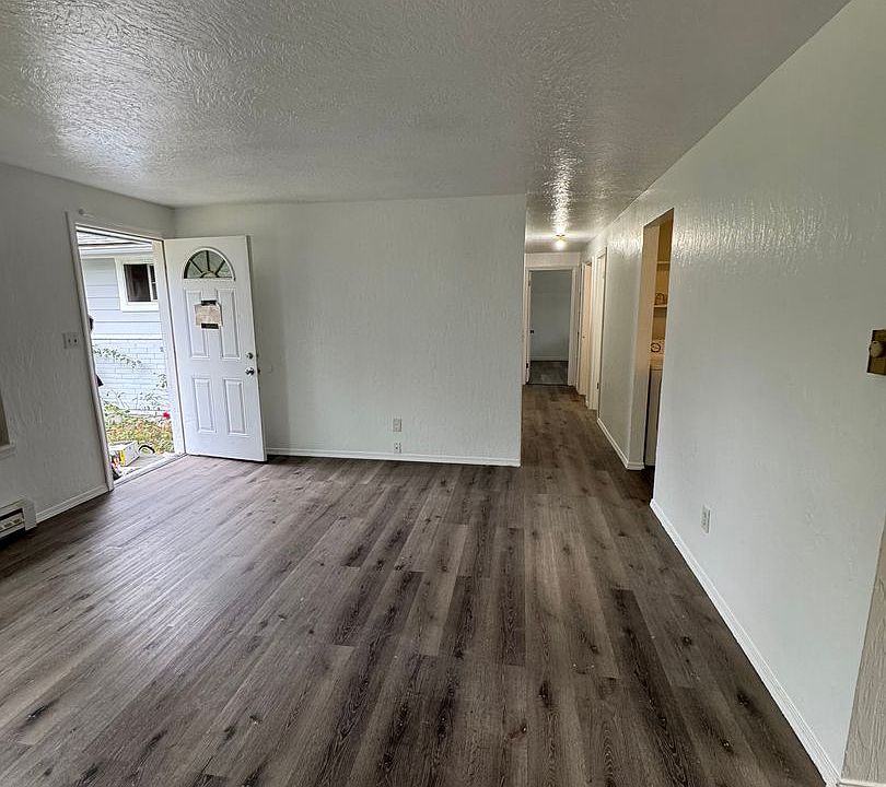 1st image of 9221-9223 Northlake Dr SW