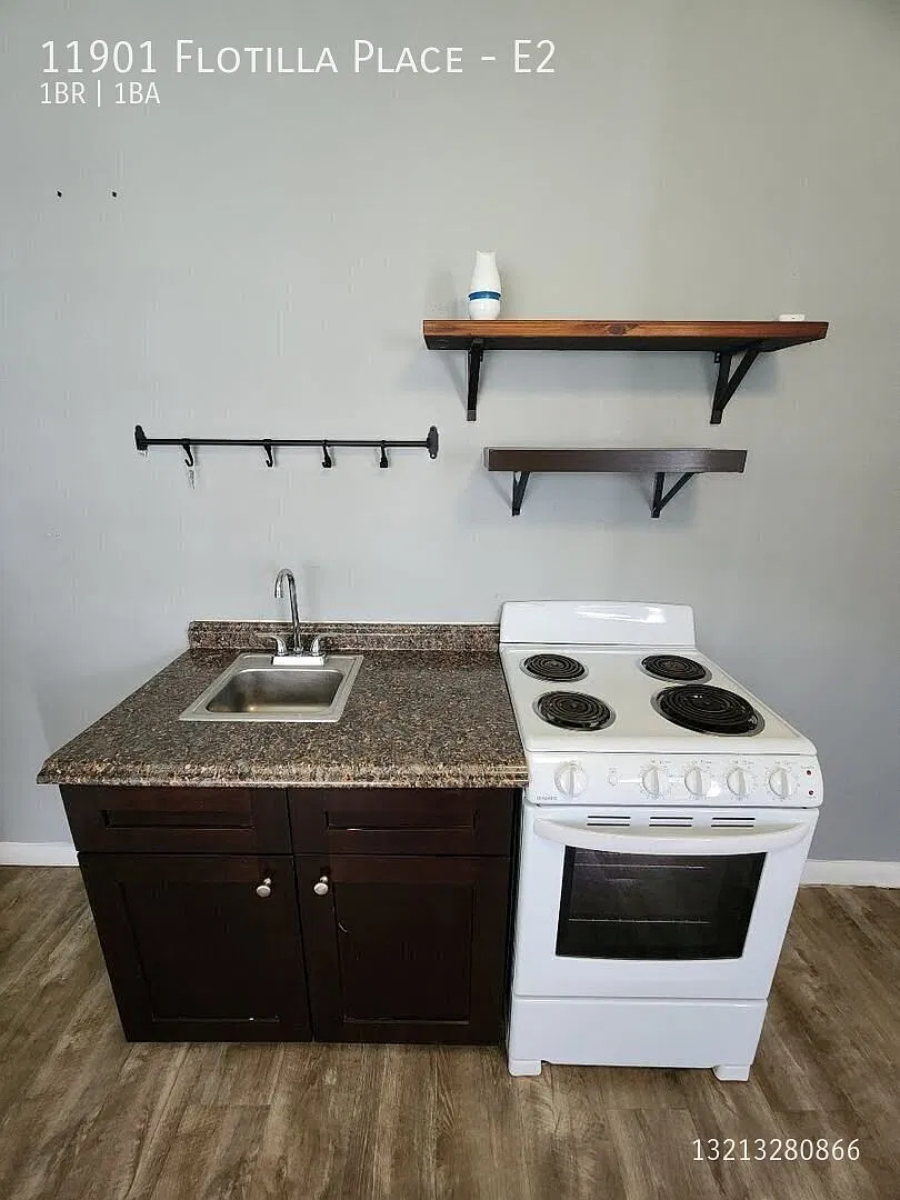 1/1 in West Boca Raton in a mobile home — Photo 4