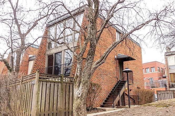 1st image of 2035 N Larrabee St #2