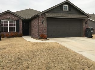 3907 W 105th St S, Jenks, OK 74037