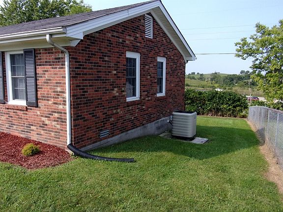 5th image of 223 Horn Dr