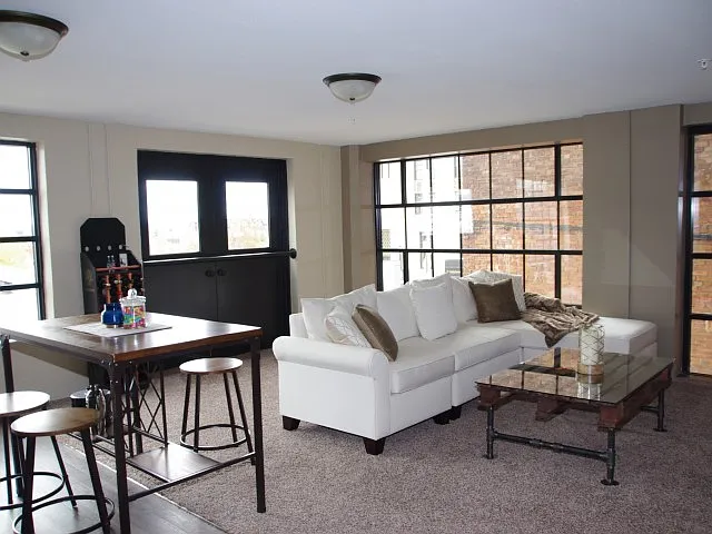 Floor To Ceiling Windows!