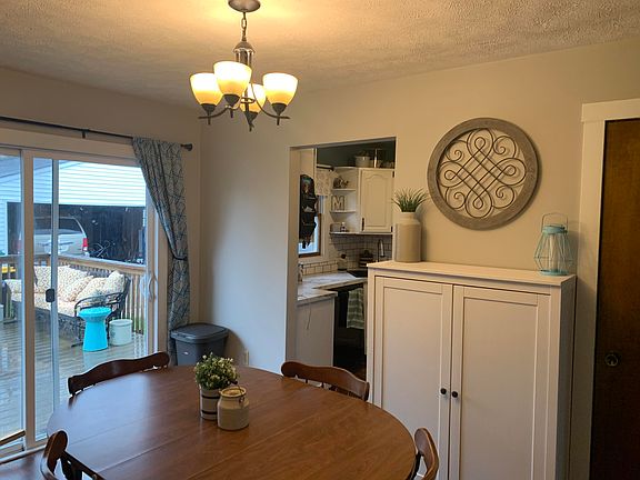 5th image of 4662 Caspian Ave SW