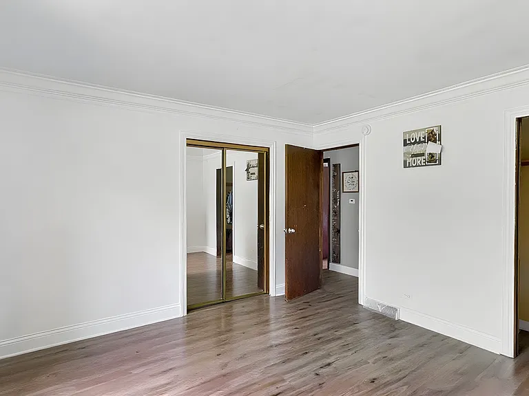 27W120 National St — Photo 24