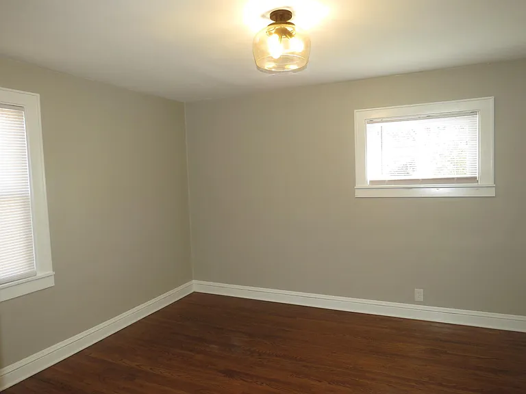 328 Sycamore St — Photo 24