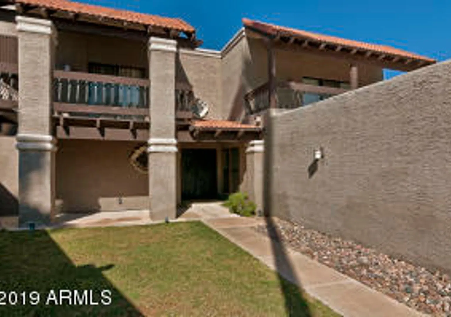 3 bed, 3.0 bath, 3313 sqft, $3,995 — Photo 1