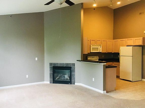 3rd image of 14477 Vauxhall Dr