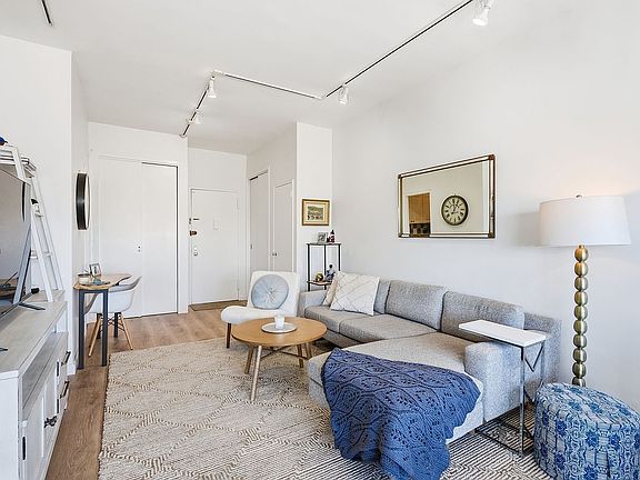 4th image of 170 W End Ave APT 30M