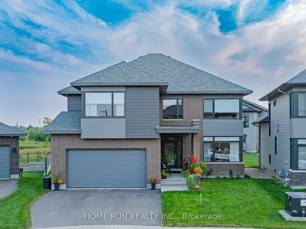 451 Longworth Ave, Ottawa, ON K1T 0T7