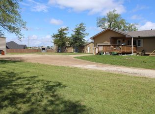 2120 S Holmes Rd, Salina, KS 67401