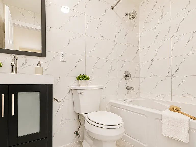 1079 Lafayette Ave #304 — Photo 7