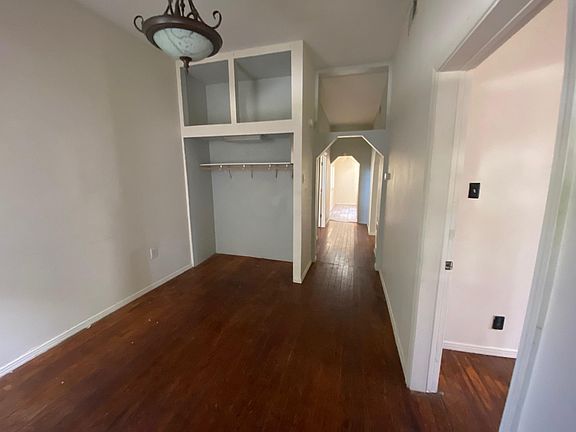 2nd image of 324 Oldham Ave