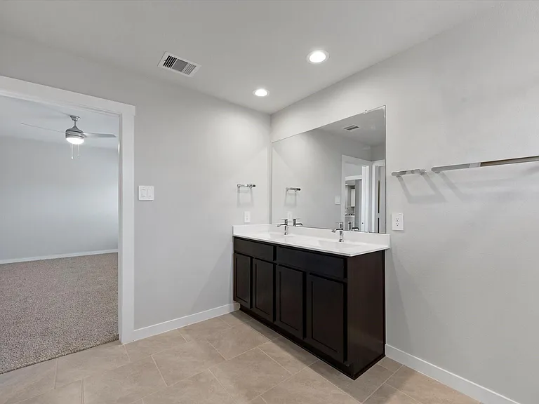 3335 Silverton Dr — Photo 21