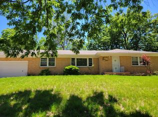 737 Lindberg Dr, Council Bluffs, IA 51503