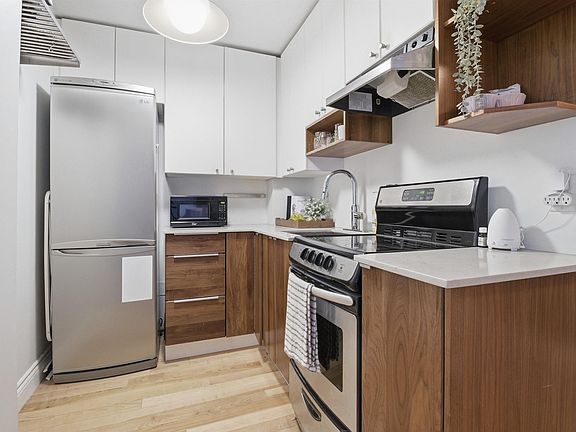 3rd image of 806 Spring Garden Rd #5959