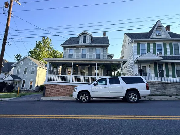 25 W 3rd St, Waynesboro, PA 17268