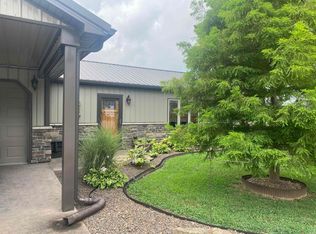 1306 Jacob Ct, Huntingburg, IN 47542