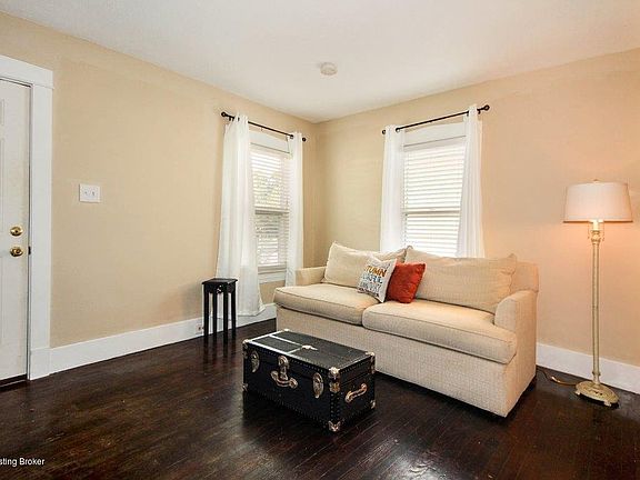 3rd image of 519 E Brandeis Ave