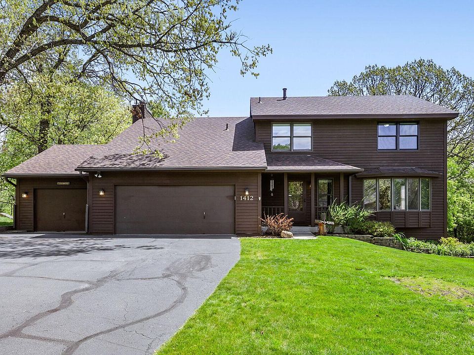 1st image of 1412 Rushmore Cres