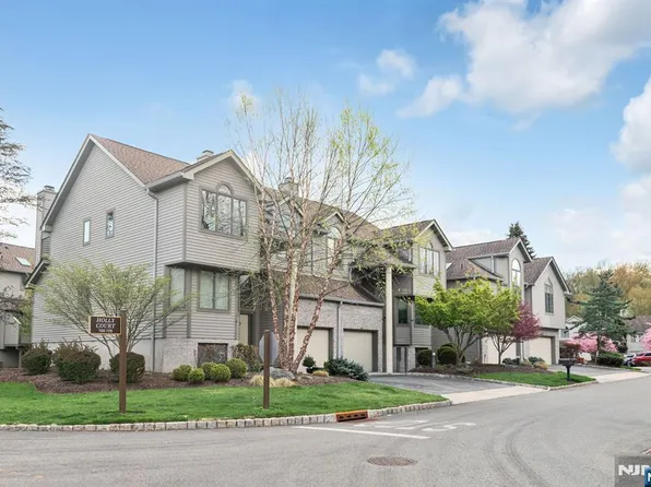 702 Holly Ct #T125, Norwood, NJ 07648
