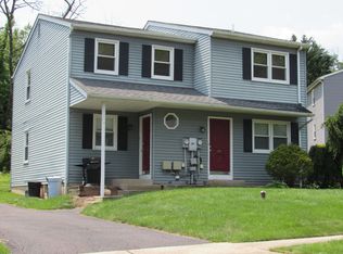 30 Winard Cir, Sellersville, PA 18960