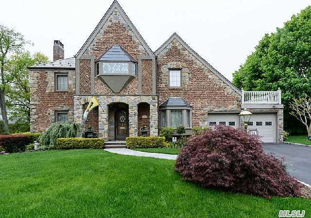 1st image of 31 Blenheim Dr