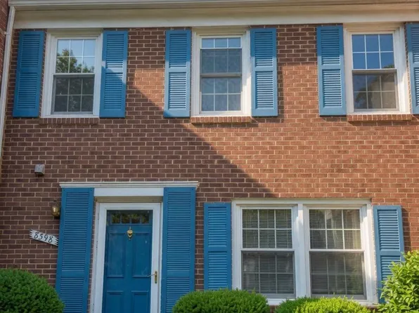 8398 Uxbridge Ct, Springfield, VA 22151