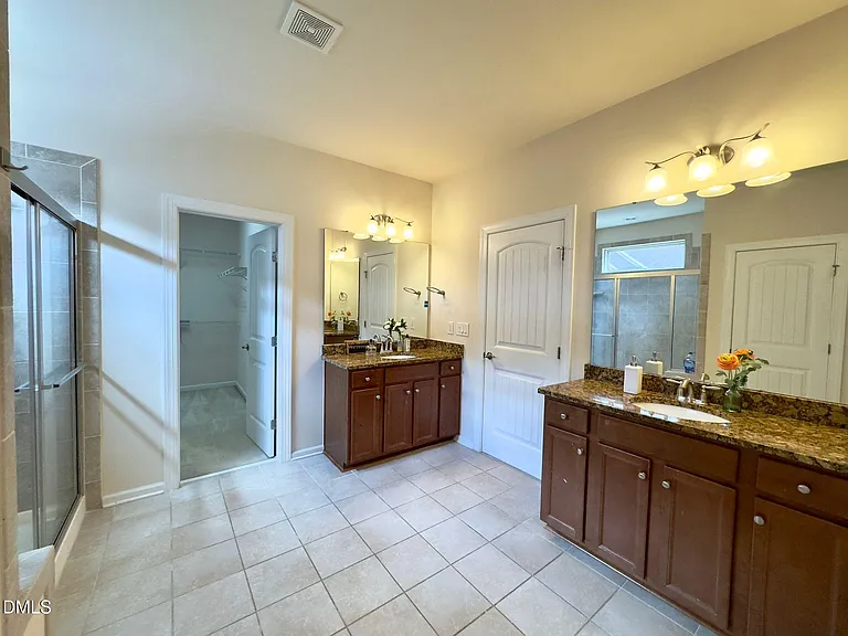 403 Daylin Dr — Photo 40