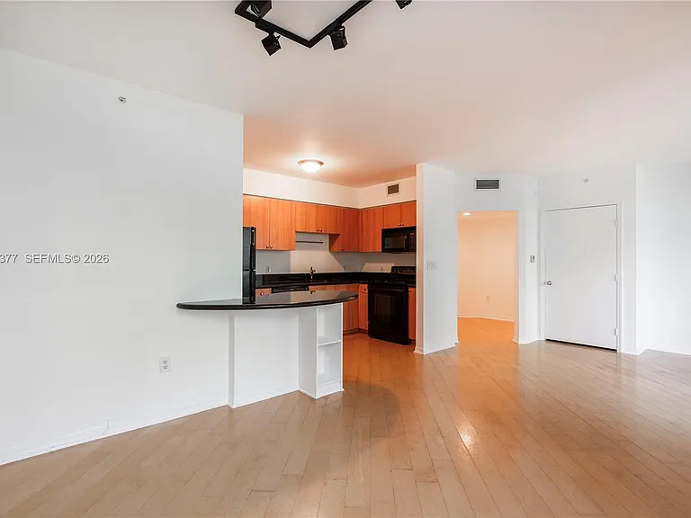 1330 West Ave #610 — Photo 10