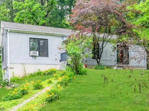 517 Townsbury Rd, Liberty Twp., NJ 07838