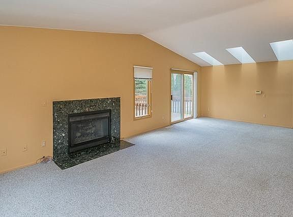 4th image of 495 Woodgrove Dr