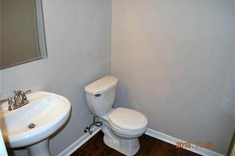 5th image of 9815 Woodland Ln