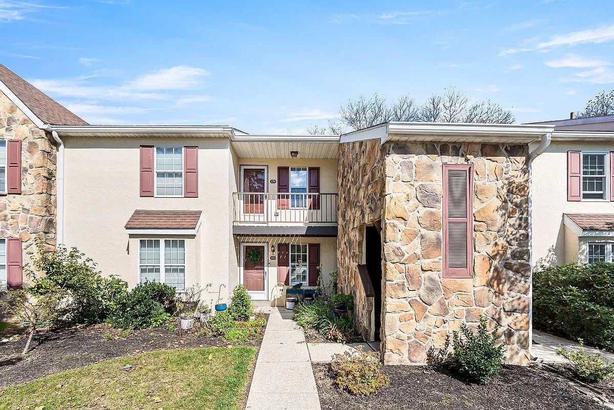 1 bed, 1.0 bath, 1146 sqft, $2,000 — Photo 1