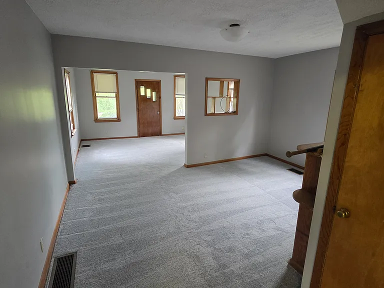 820 Wooster St — Photo 7
