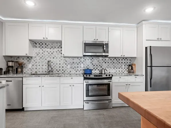 210 W Grant St APT 525, Minneapolis, MN 55403