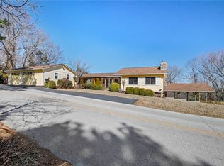 18960 Coppermine Rd, Rogers, AR 72756