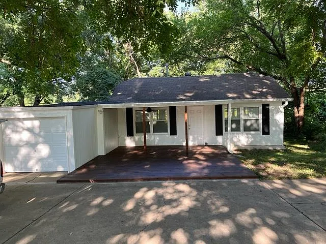 1 bed, 840 sqft, $2,100 — Photo 1