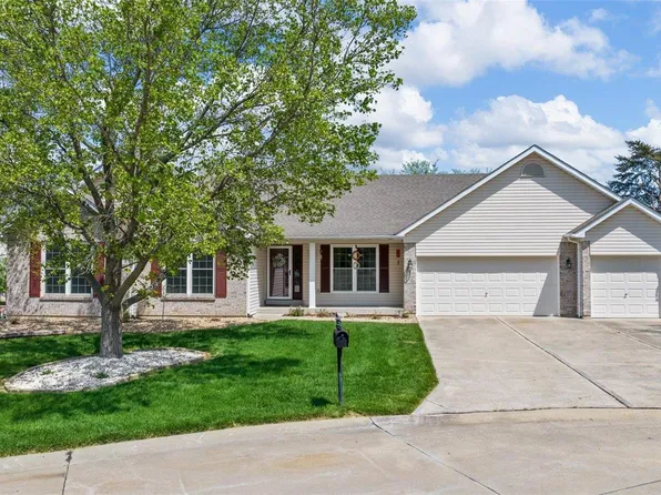 3408 Clearfield Ln, Saint Charles, MO 63303