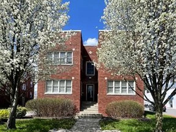 5th image of 5750 E Washington St