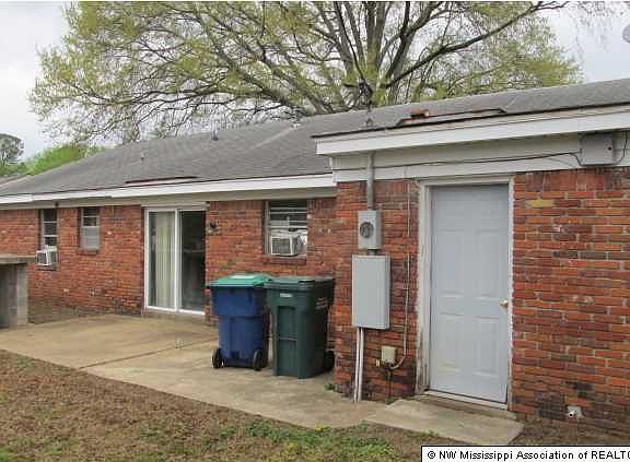 2nd image of 2297 Carrolton Dr