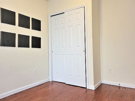 4th image of 754 40th St #1A