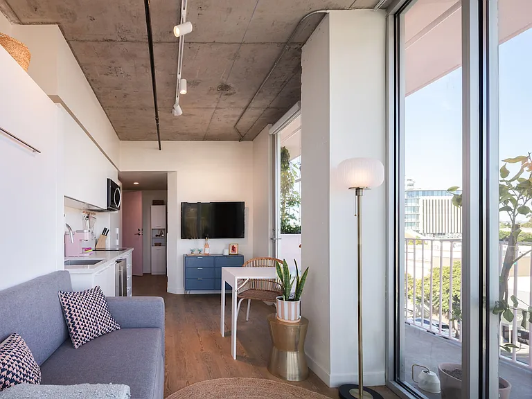 Sasan Lofts — Photo 6