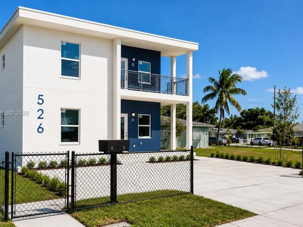 526 NW 6th St, Hallandale, FL 33009