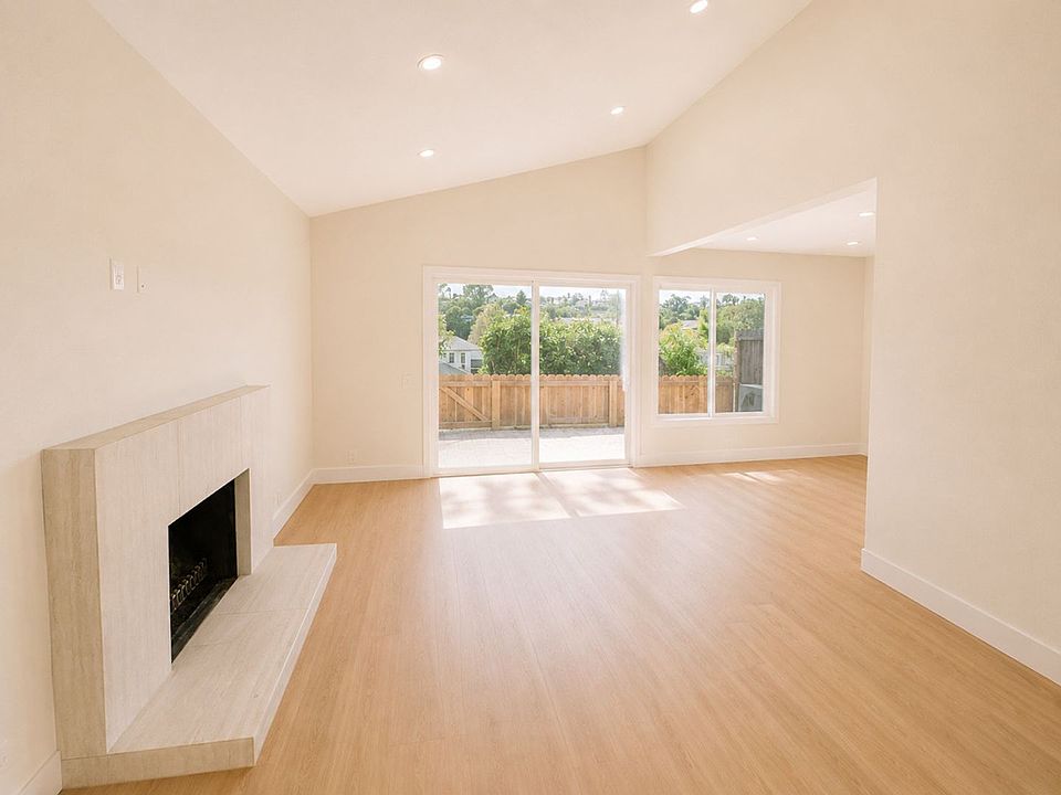 1st image of 29572 Pelican Way