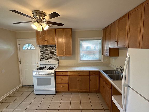 3rd image of 177 Westwood Dr