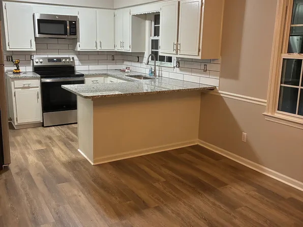 2402 Jay Cir, Greenville, NC 27858